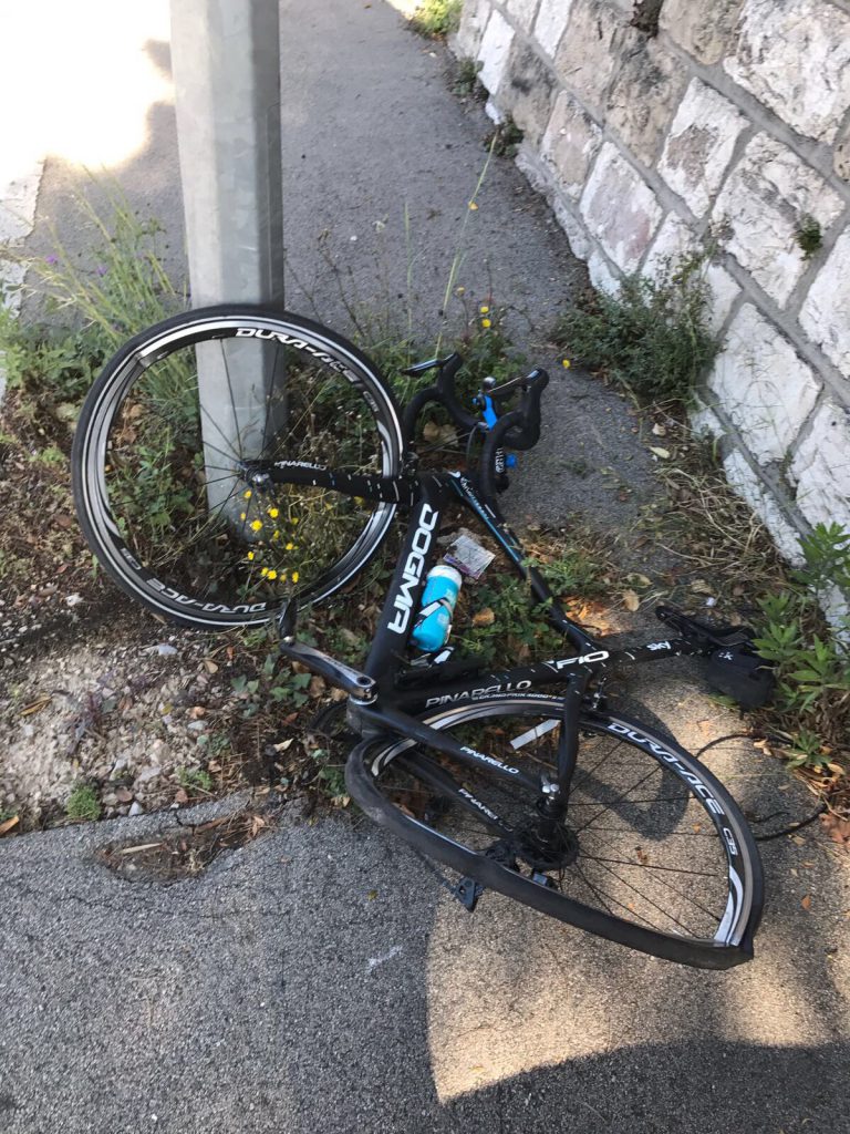 Chris Froome rammed on purpose by driver in France