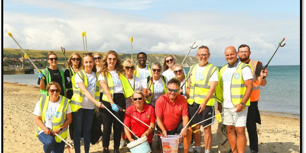 Cleaning Up the Coast for Carnival