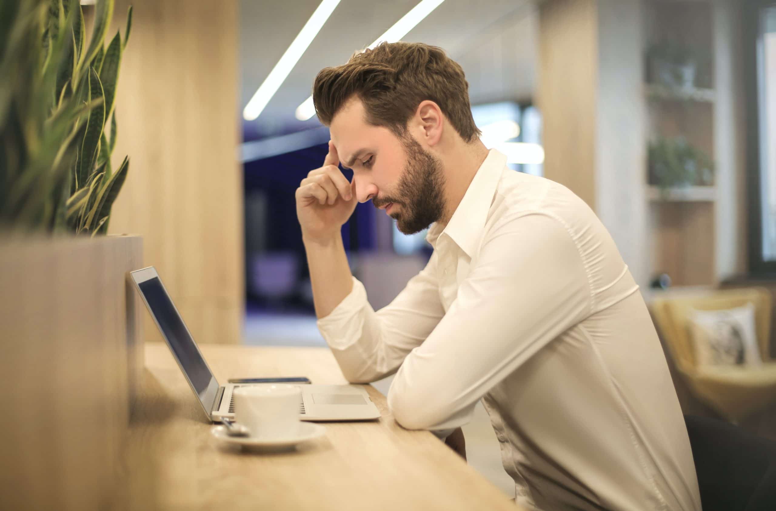 How do I make staff redundant?